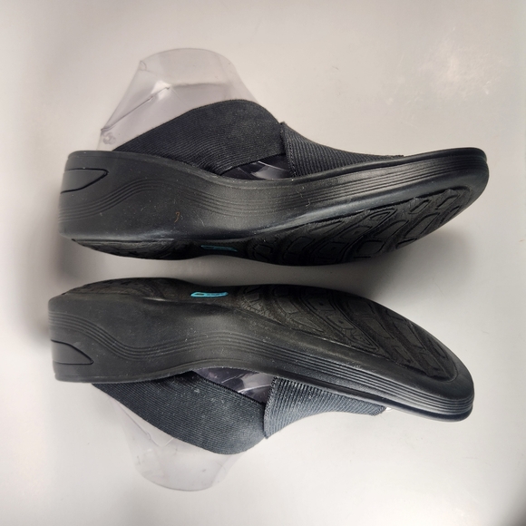 BZEES Women's Desire Sandal Size 11 Black Slide Cross Strap Wedge Comfort Shoe - Picture 4 of 12